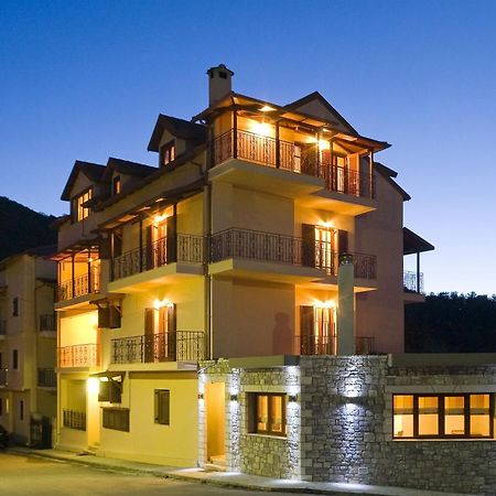 Kalavrita Krinides Apartment And Attics Екстер'єр фото