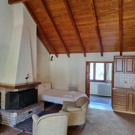 Kalavrita Krinides Apartment And Attics Екстер'єр фото