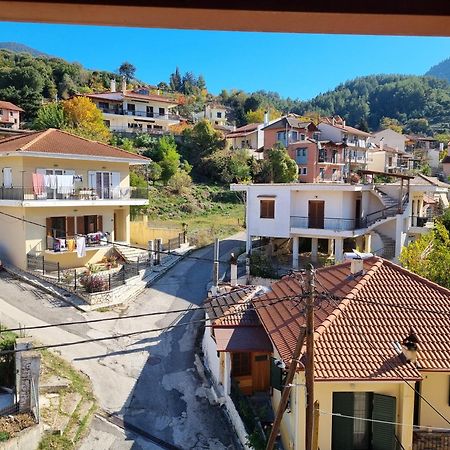 Kalavrita Krinides Apartment And Attics Екстер'єр фото