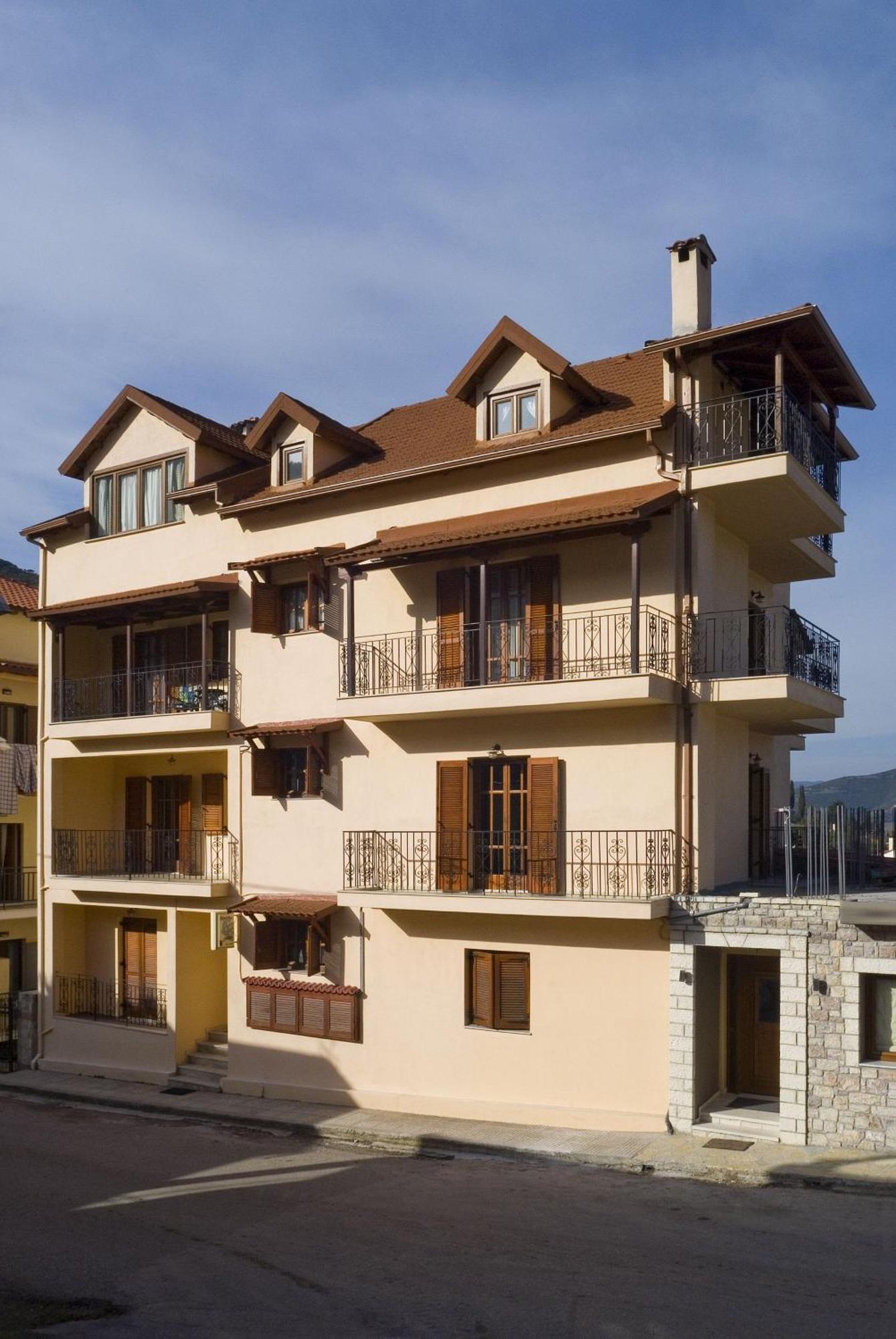 Kalavrita Krinides Apartment And Attics Екстер'єр фото