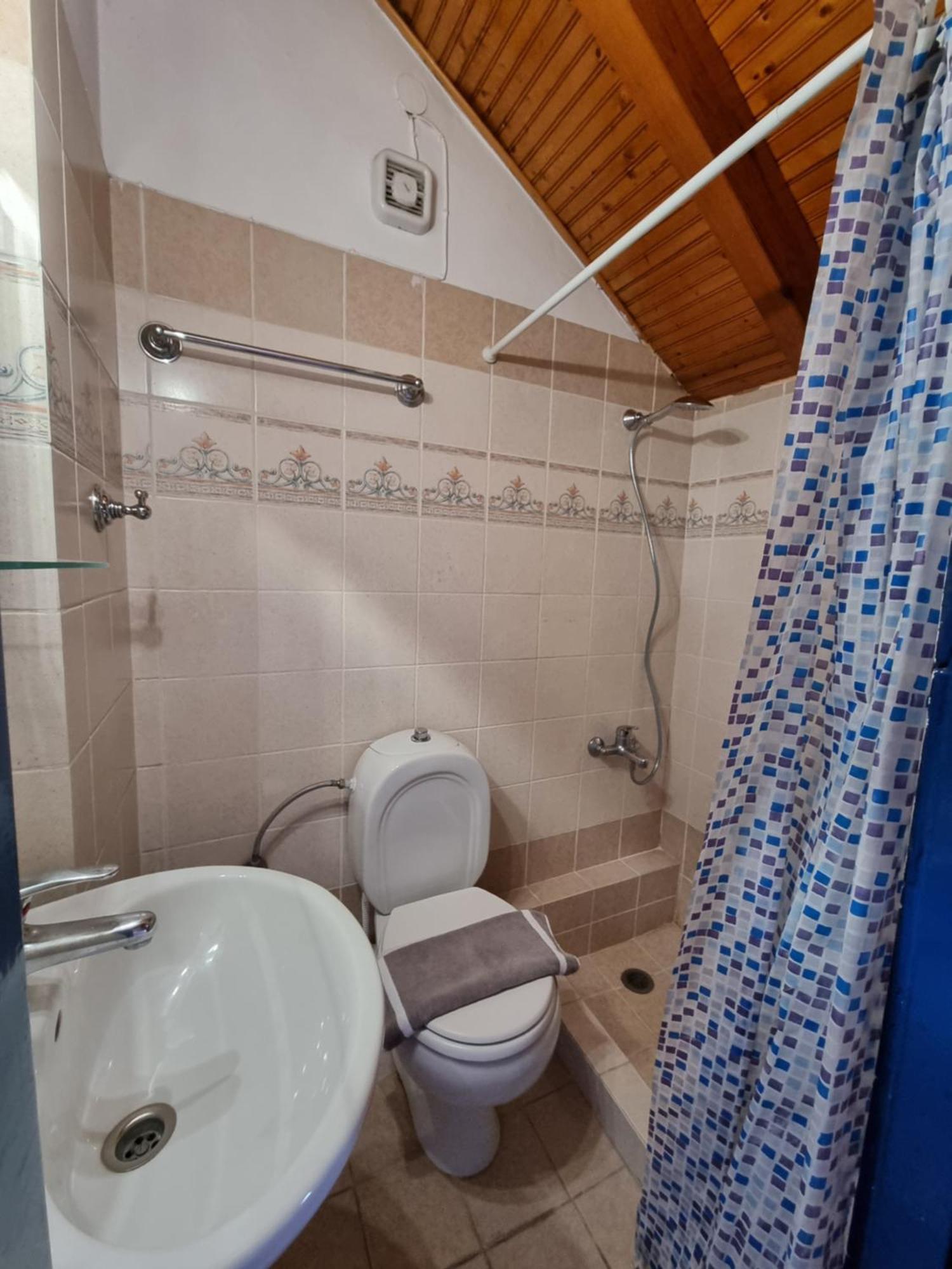 Kalavrita Krinides Apartment And Attics Екстер'єр фото