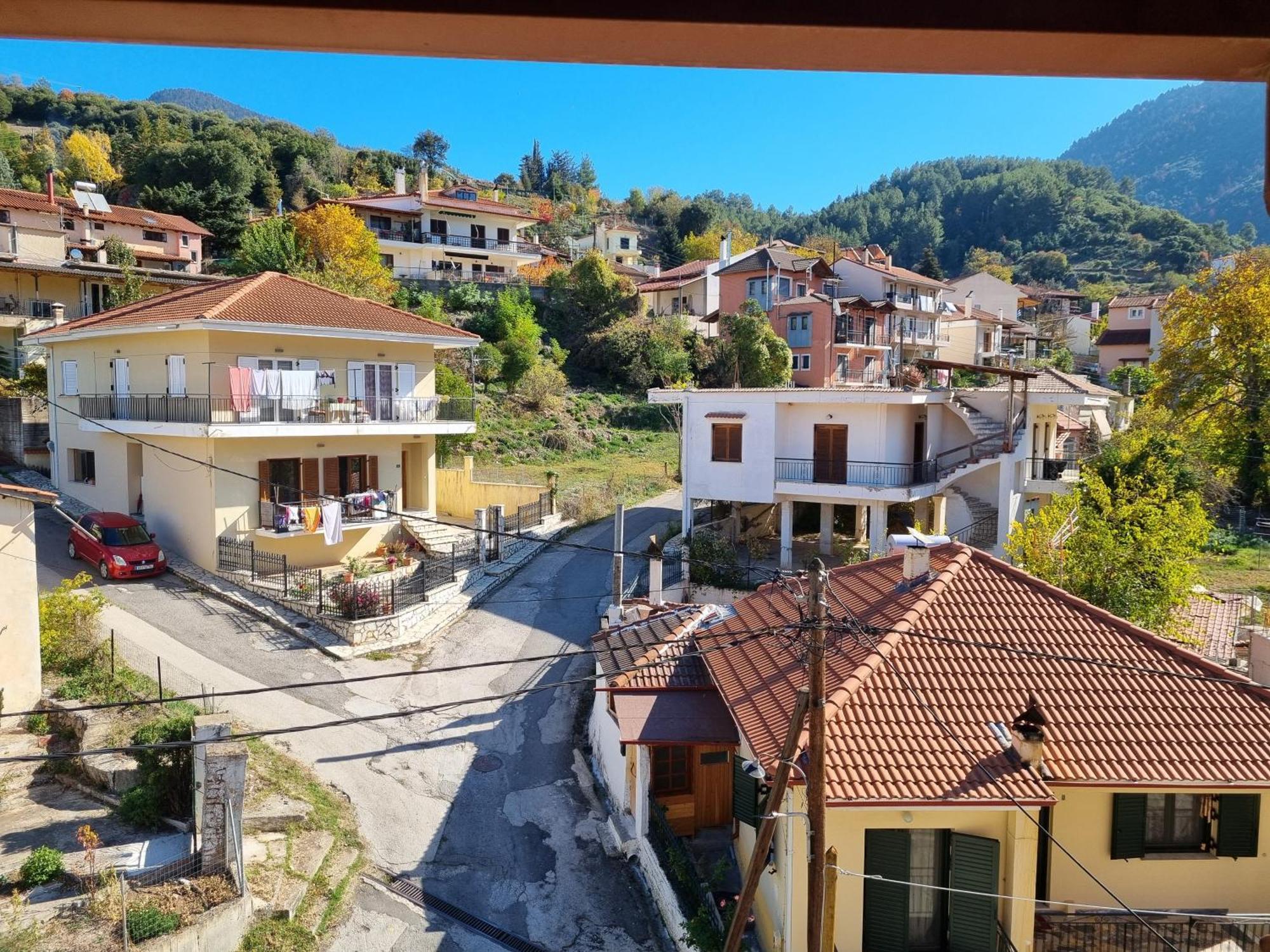Kalavrita Krinides Apartment And Attics Екстер'єр фото